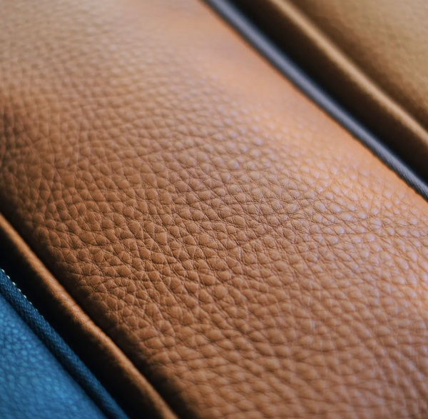 [Pebble Nume/Nubuck] Leather Zip Pen Case by &Liebe | Made in Japan