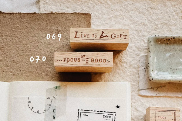 PensPapersPlanner Rubber Stamp - Focus on the good 070